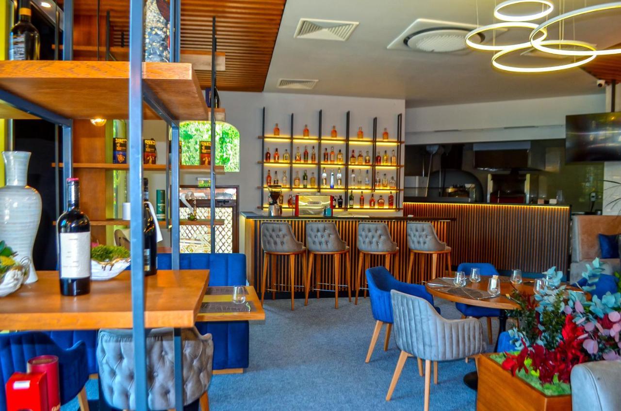 Park Hotel Stara Zagora Exteriér fotografie Restaurant in the hotel