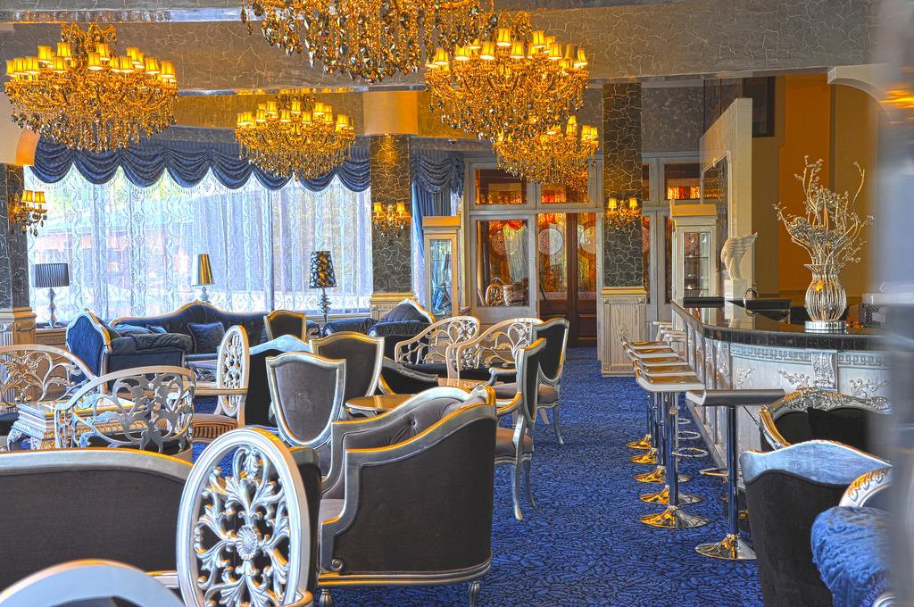 Park Hotel Stara Zagora Exteriér fotografie The Blue Bar